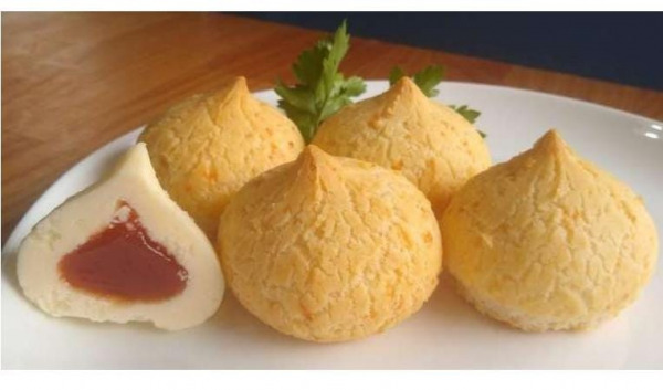 Pão de Queijo Recheado